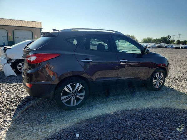 2015 HYUNDAI TUCSON GLS (Middle)