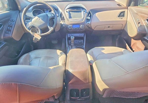 2015 HYUNDAI TUCSON GLS (Middle)