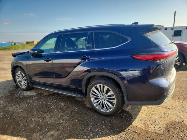 2022 TOYOTA HIGHLANDER Platinum