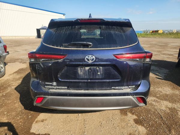2022 TOYOTA HIGHLANDER Platinum