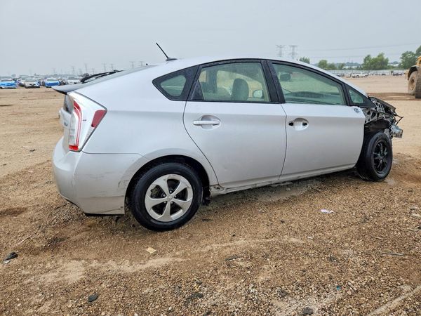 2015 TOYOTA PRIUS