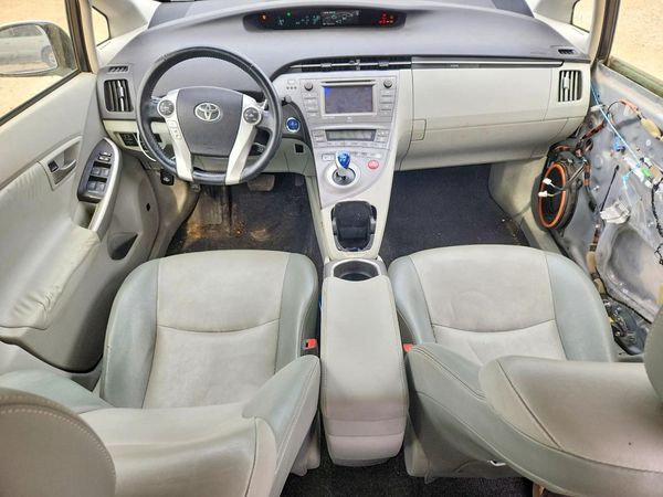 2015 TOYOTA PRIUS