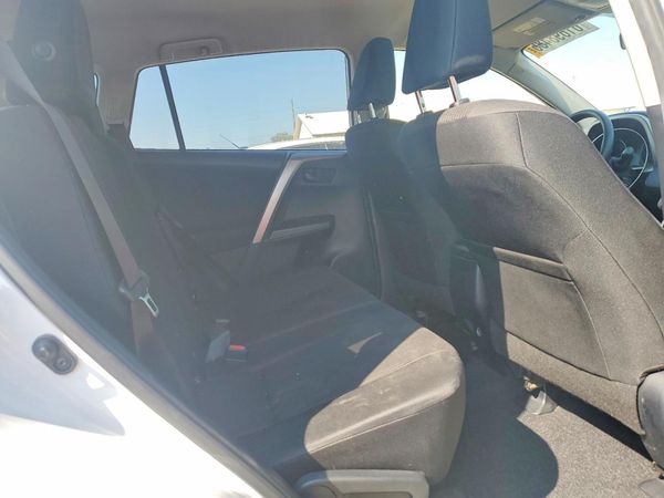 2017 TOYOTA RAV4 LE