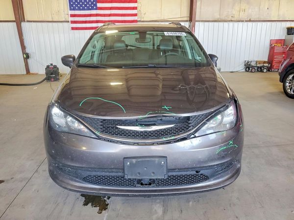 2021 CHRYSLER VOYAGER LXI