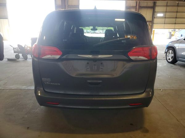 2021 CHRYSLER VOYAGER LXI