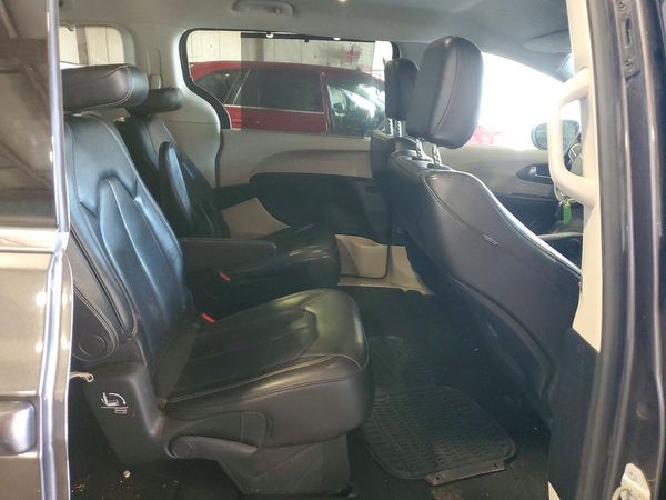 2021 CHRYSLER VOYAGER LXI