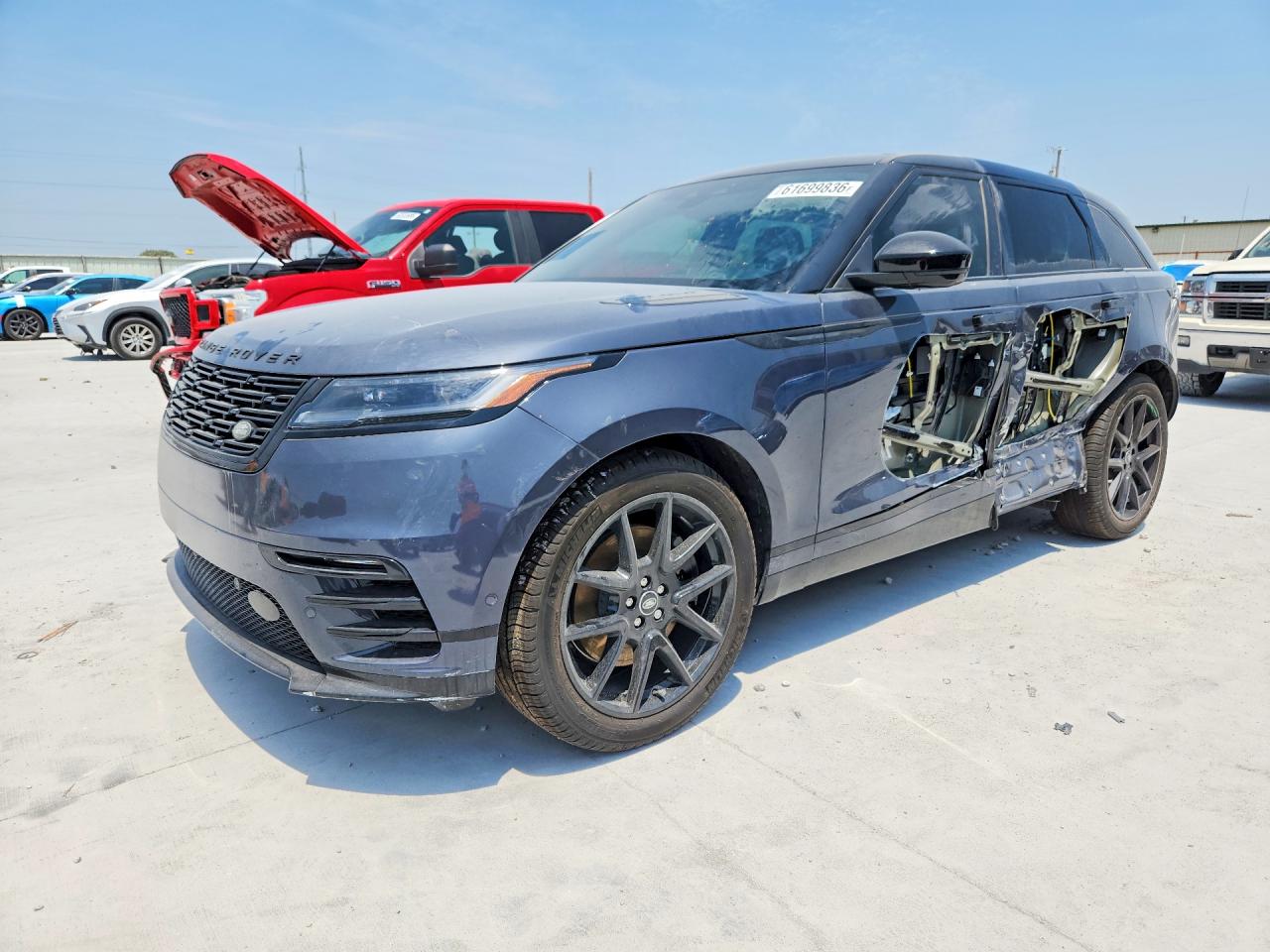 2026 LAND ROVER RANGE ROVER VELAR P250 Dynamic SE