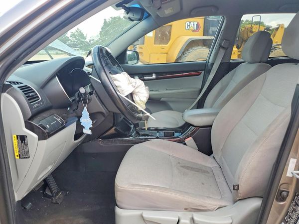 2014 KIA SORENTO Base/ LX