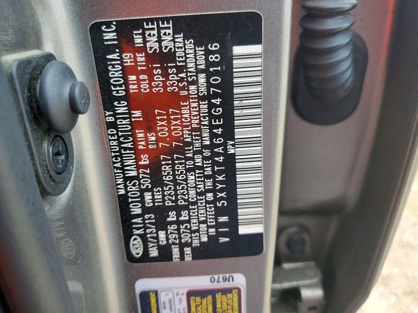 2014 KIA SORENTO Base/ LX
