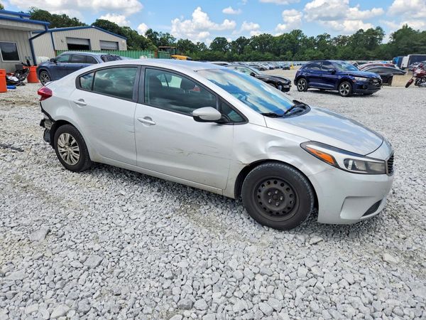 2017 KIA FORTE LX Base