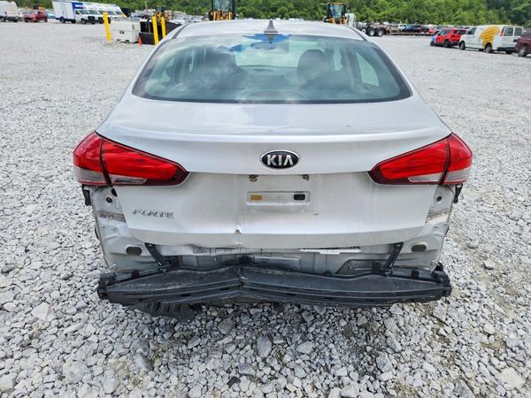 2017 KIA FORTE LX Base