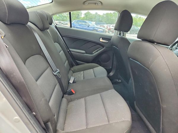 2017 KIA FORTE LX Base