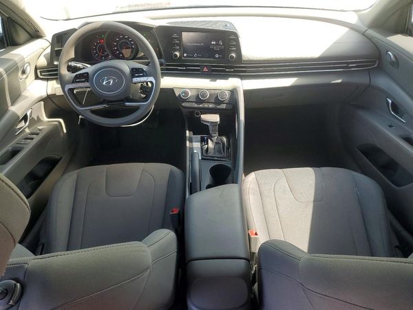 2021 HYUNDAI ELANTRA SE