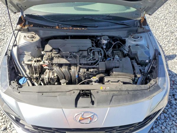 2021 HYUNDAI ELANTRA SE