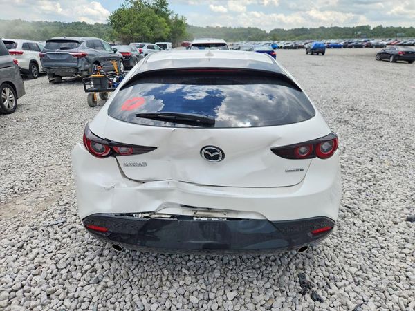 2022 MAZDA 3 Premium Package