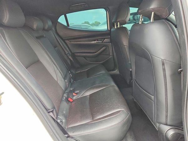2022 MAZDA 3 Premium Package