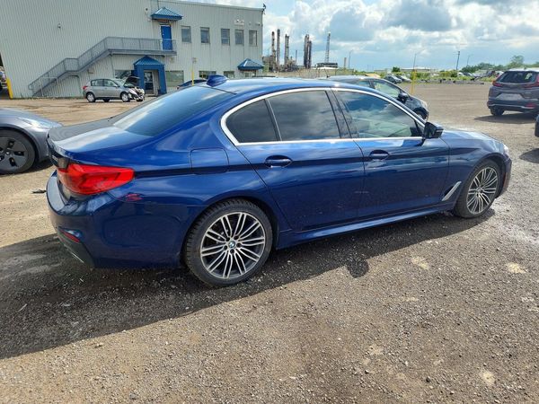 2019 BMW 530