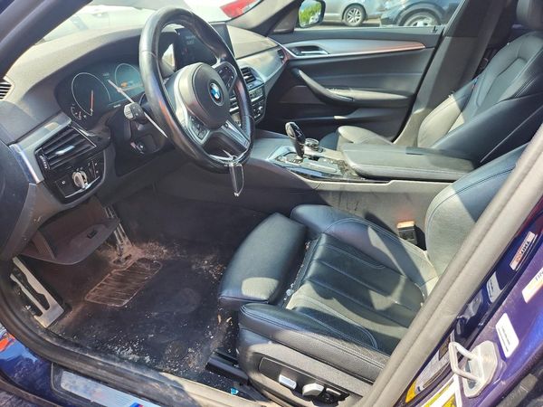2019 BMW 530