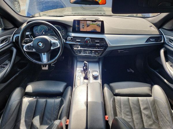 2019 BMW 530