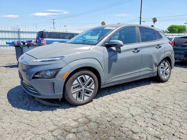 2023 HYUNDAI KONA SE