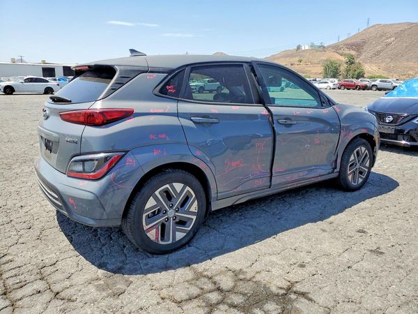 2023 HYUNDAI KONA SE