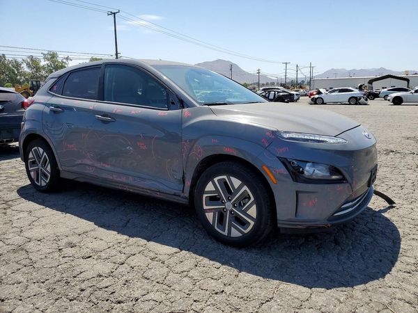2023 HYUNDAI KONA SE