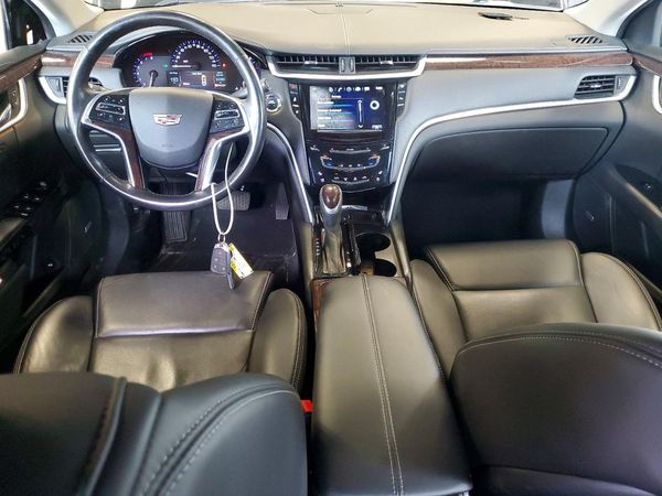2016 CADILLAC XTS Luxury