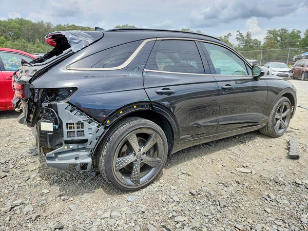 2023 GENESIS GV70