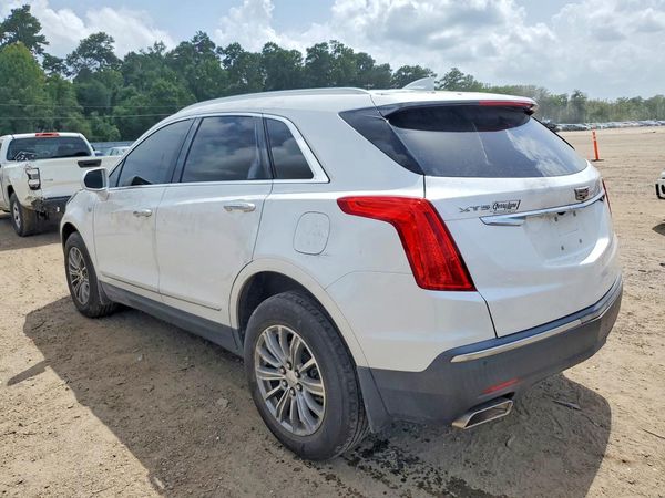 2017 CADILLAC XT5