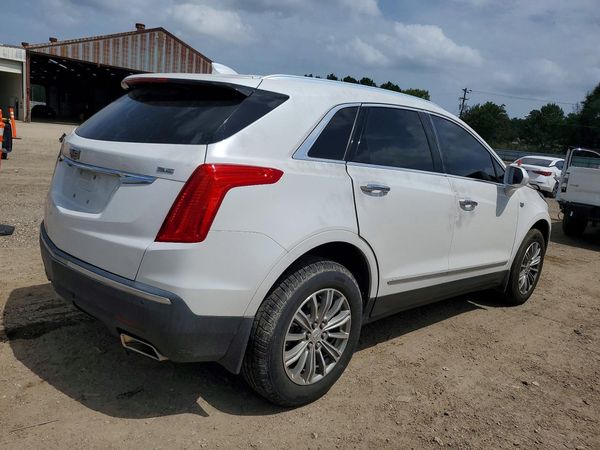 2017 CADILLAC XT5
