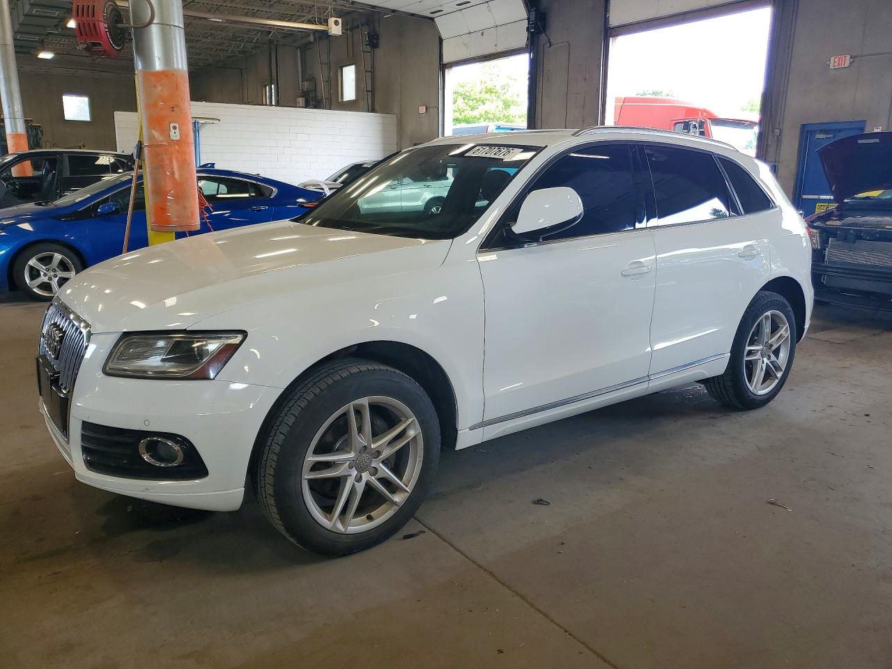 2013 AUDI Q5 Premium Plus