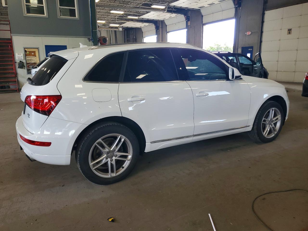 2013 AUDI Q5 Premium Plus