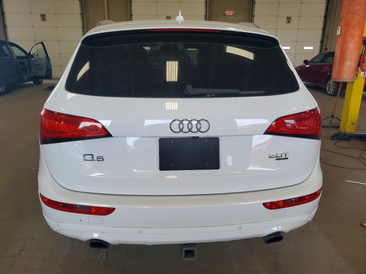 2013 AUDI Q5 Premium Plus