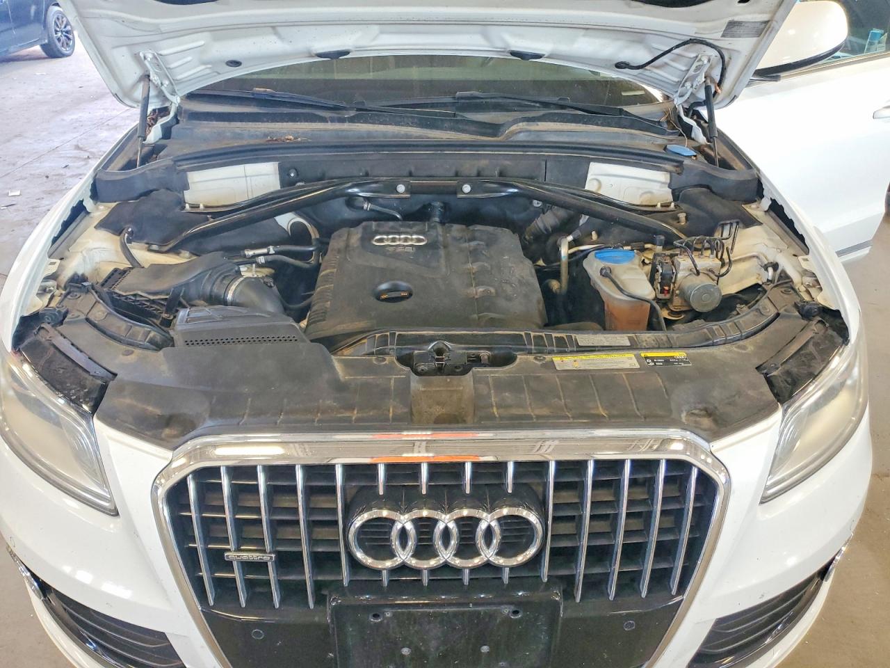 2013 AUDI Q5 Premium Plus