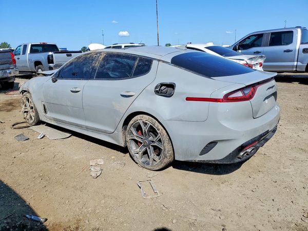 2019 KIA STINGER