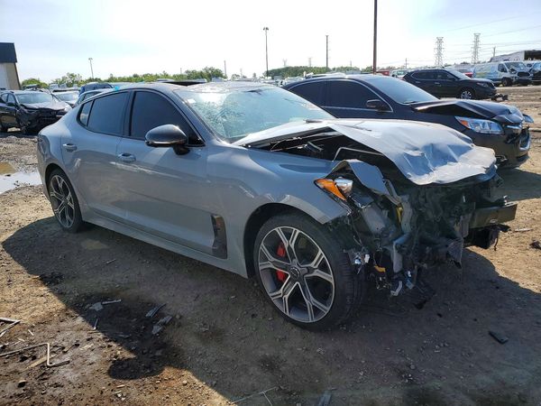 2019 KIA STINGER