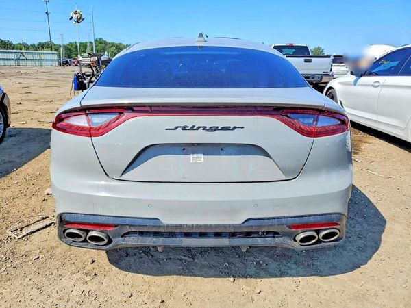 2019 KIA STINGER