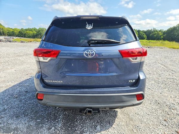 2019 TOYOTA HIGHLANDER SE/XLE