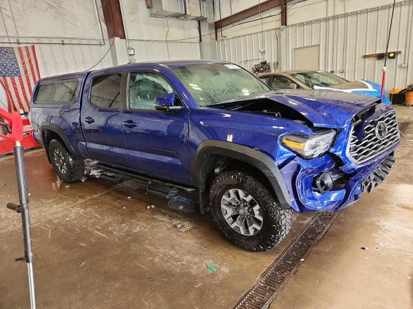 2023 TOYOTA TACOMA SR5