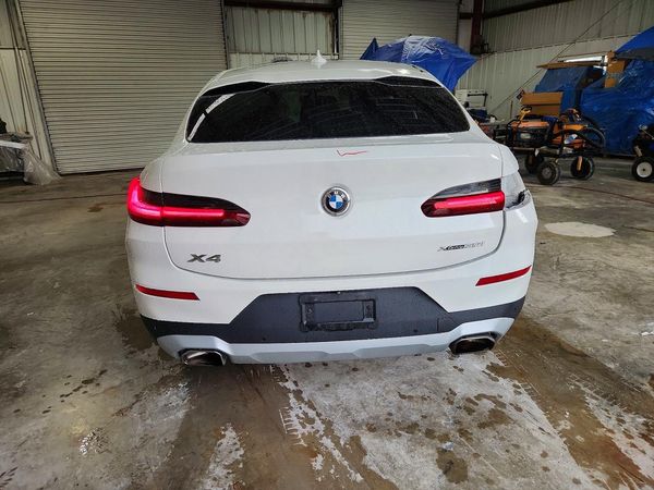 2022 BMW X4 xDrive30i