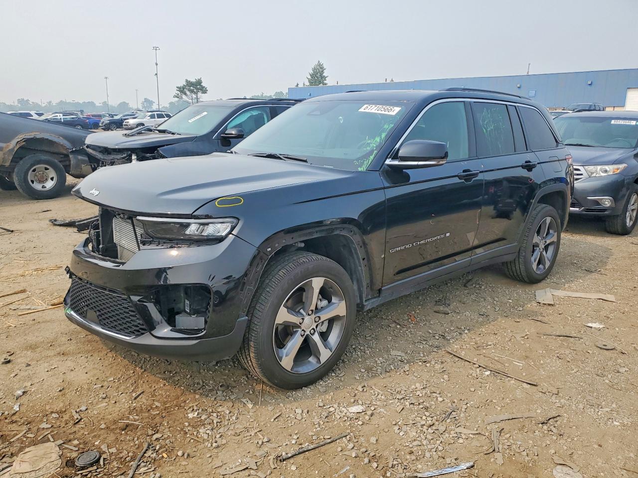 2025 JEEP GRAND CHEROKEE