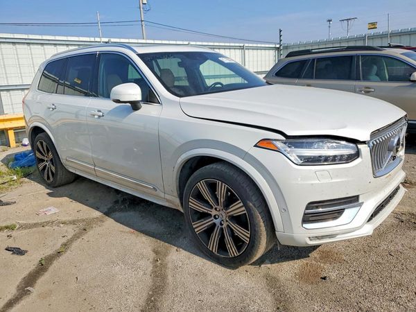 2022 VOLVO XC90 Inscription