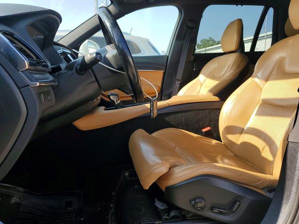 2022 VOLVO XC90 Inscription