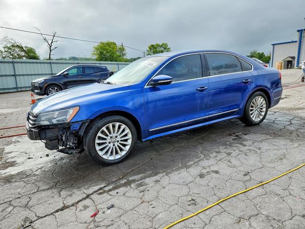 2017 VOLKSWAGEN PASSAT SE