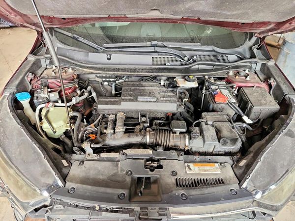 2017 HONDA CRV EX — Engine bay