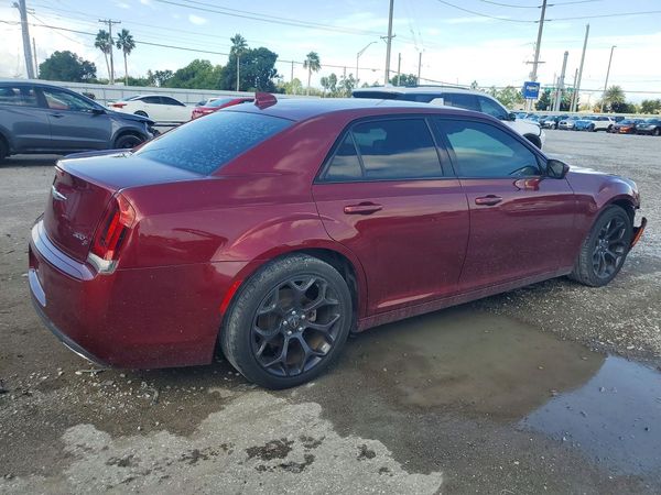 2019 CHRYSLER 300