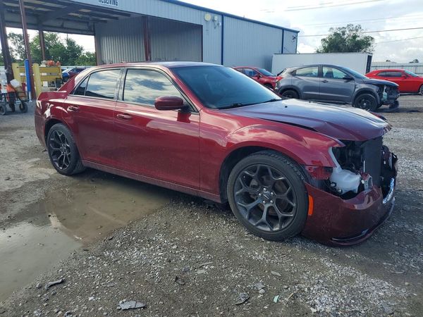 2019 CHRYSLER 300