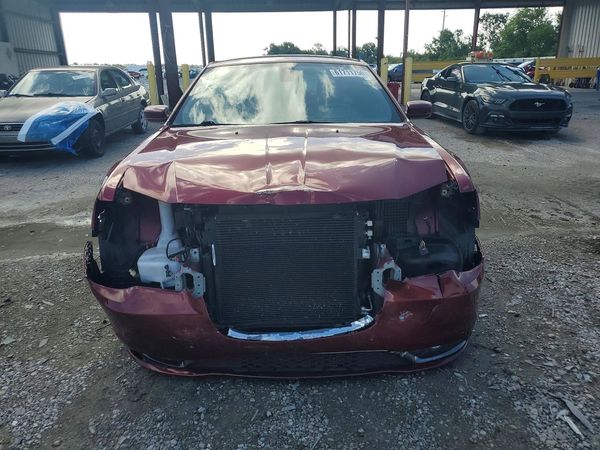 2019 CHRYSLER 300
