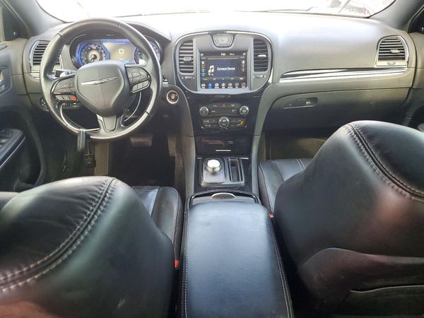 2019 CHRYSLER 300