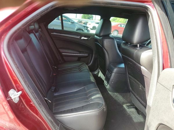 2019 CHRYSLER 300